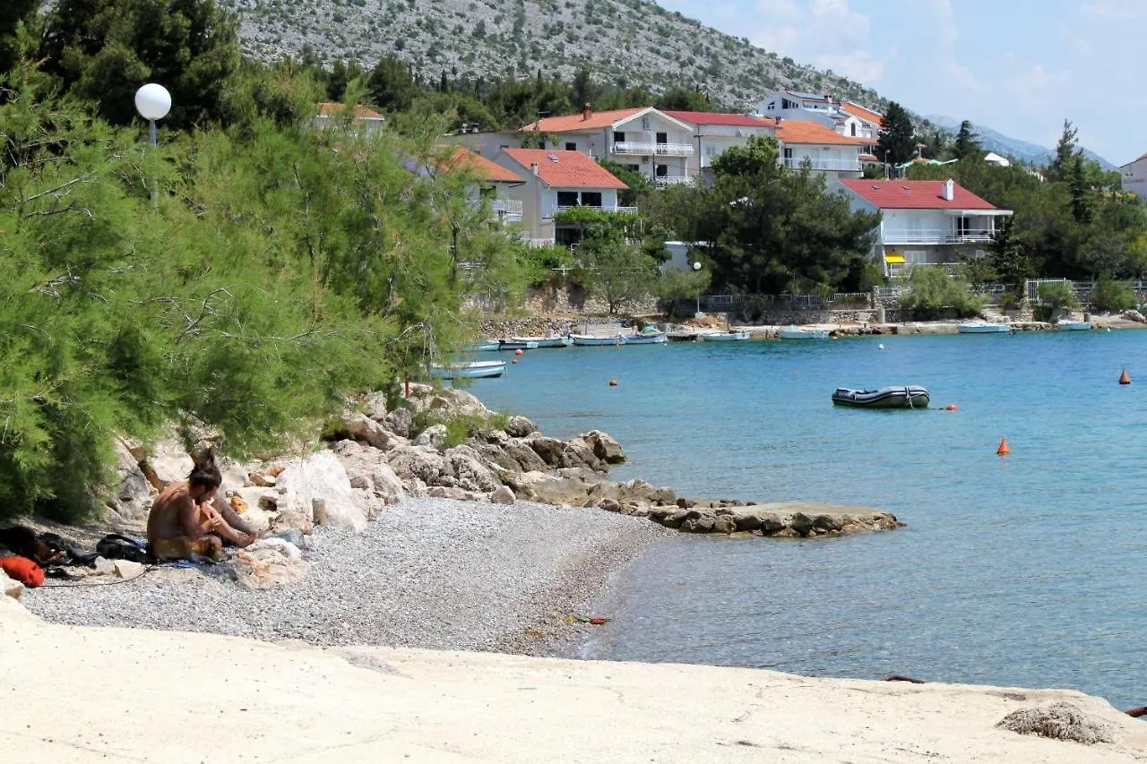 Apartments By The Sea Starigrad, Paklenica - 21824  ستاريغغاد باكلينتسا