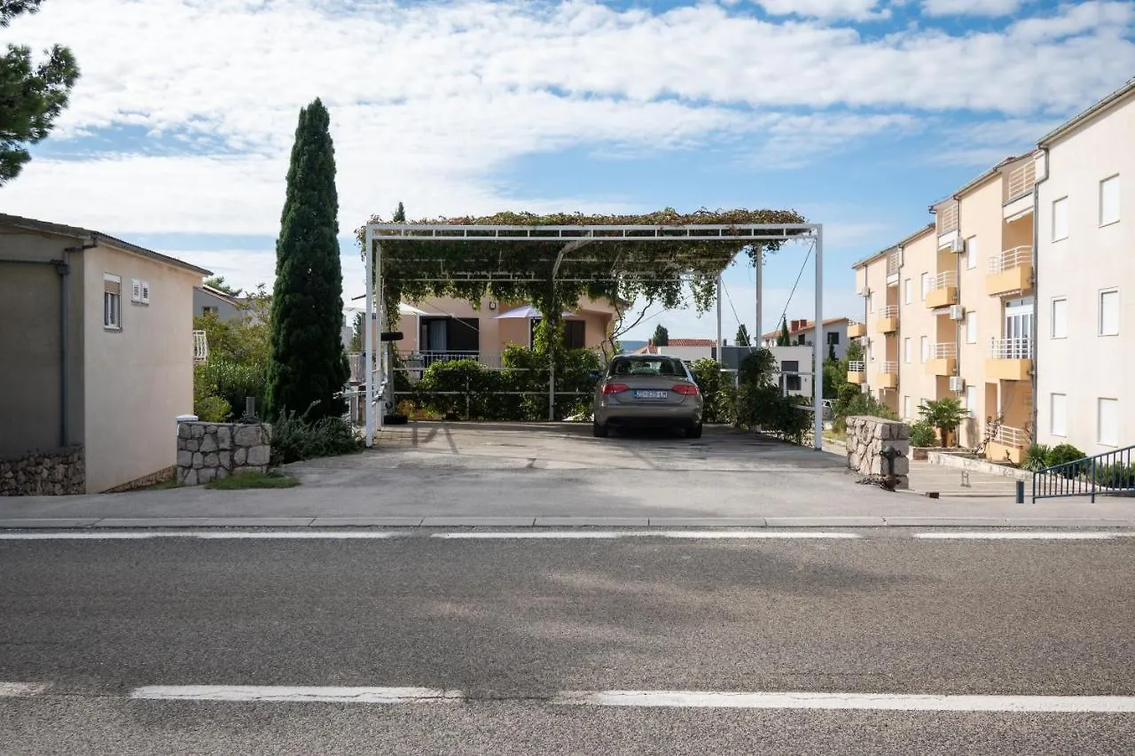 Apartments By The Sea Starigrad, Paklenica - 21824 ستاريغغاد باكلينتسا