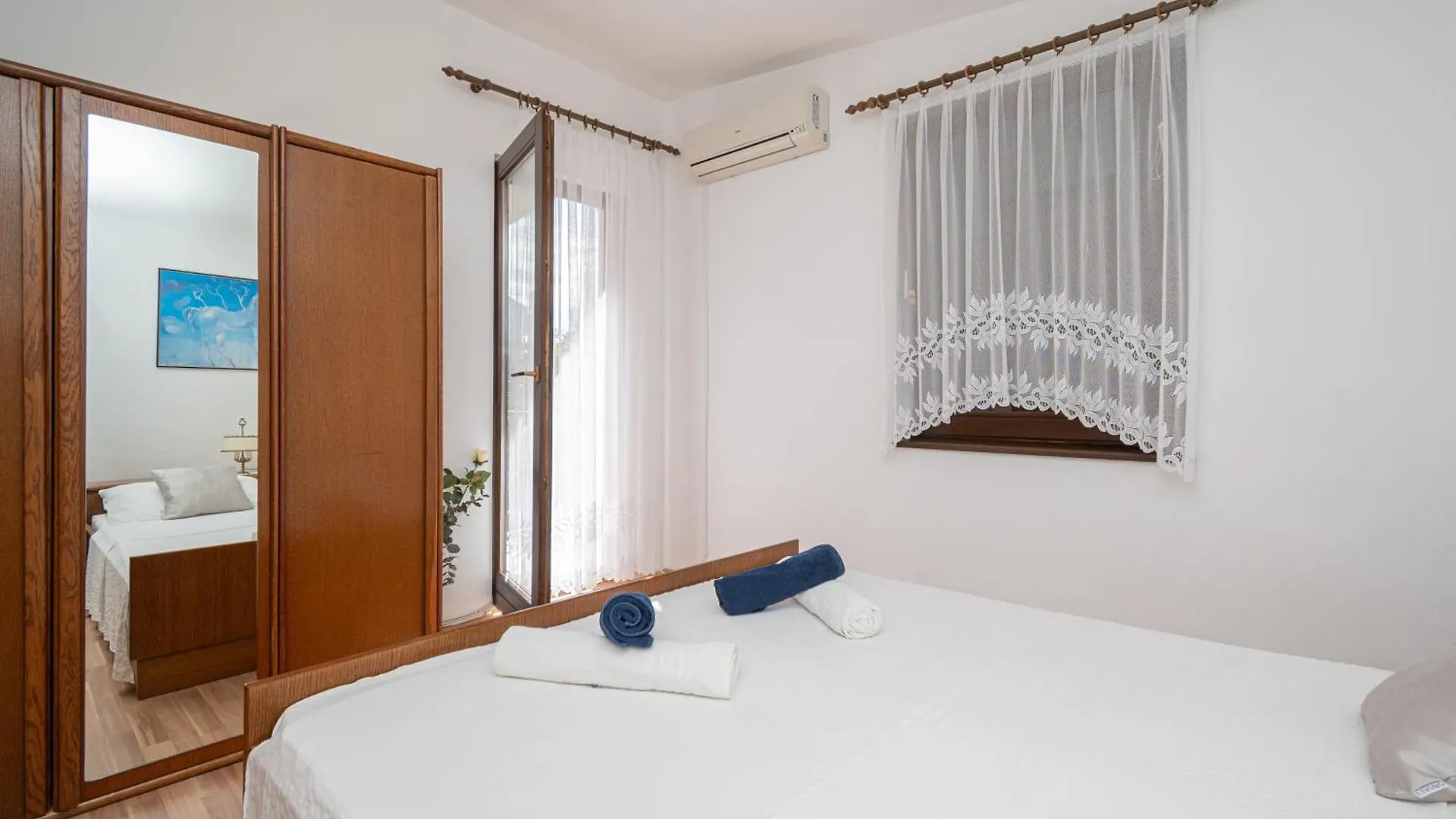 Apartments By The Sea Starigrad, Paklenica - 21824 كرواتيا