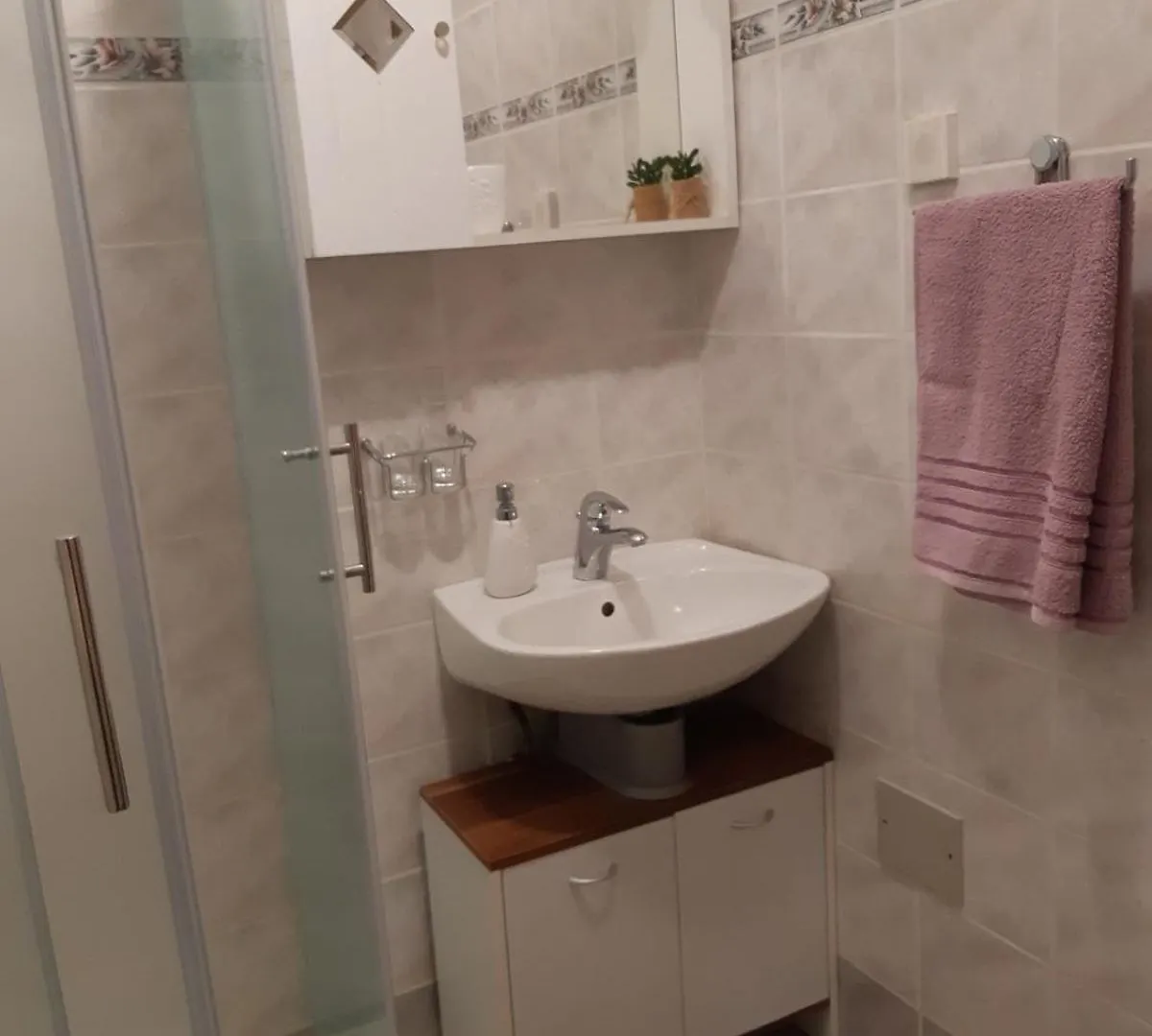 Apartments By The Sea Starigrad, Paklenica - 21824  ستاريغغاد باكلينتسا